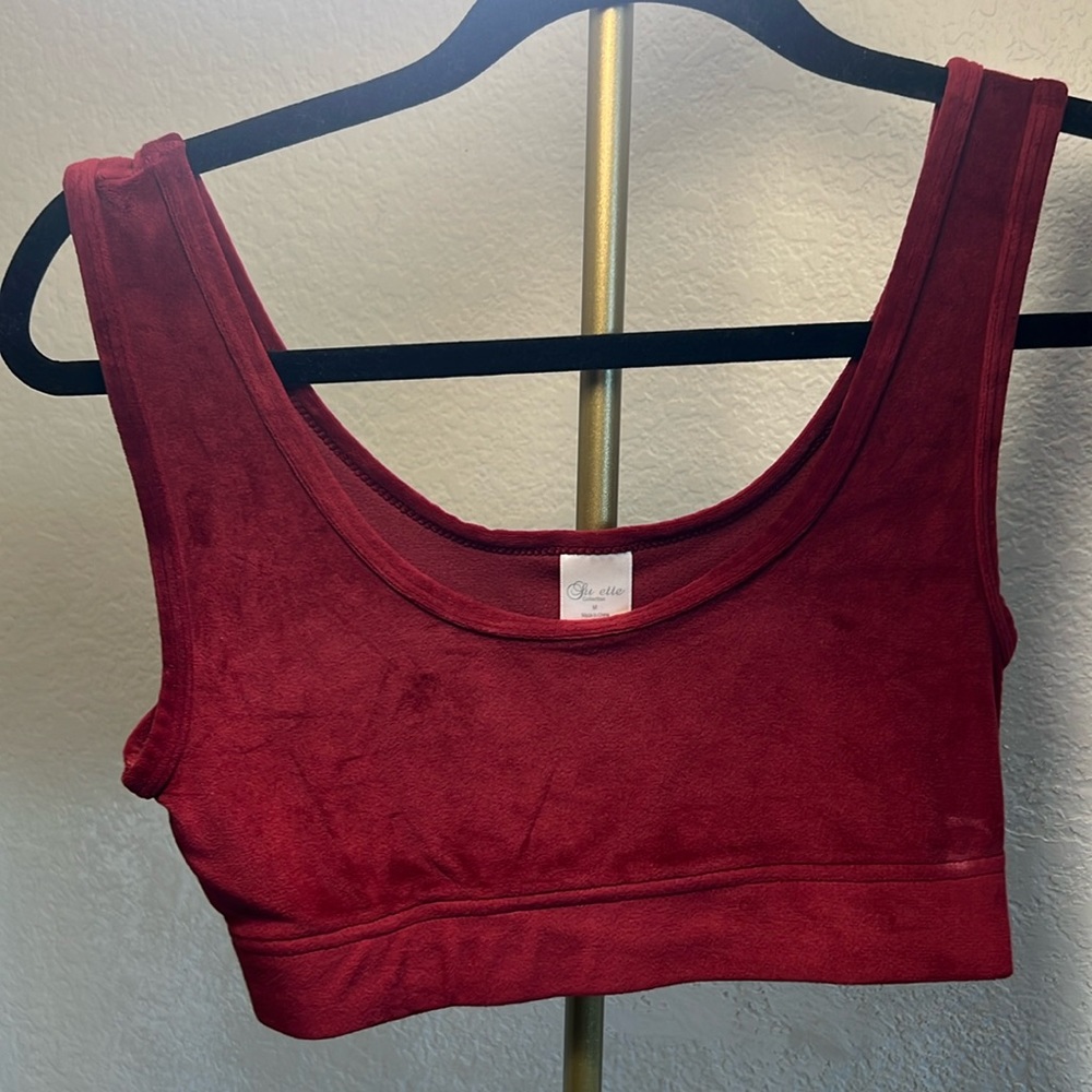 Red sports bra / crop top